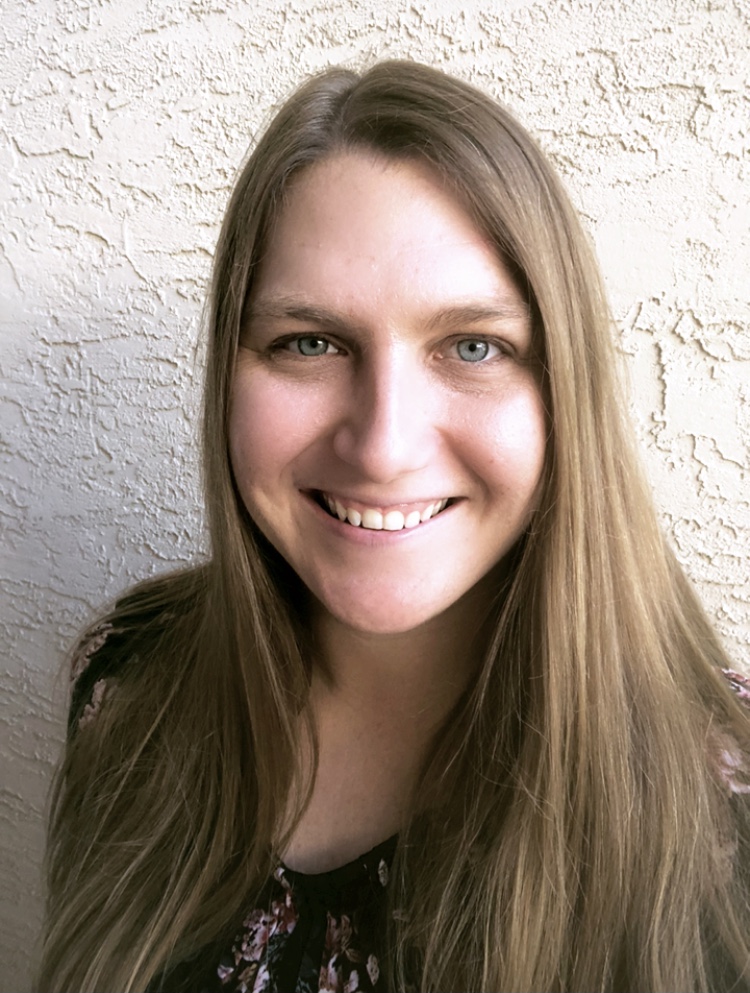 Melissa Headshot